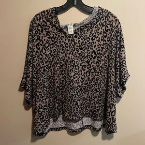 Animal print short sleeve hoodie